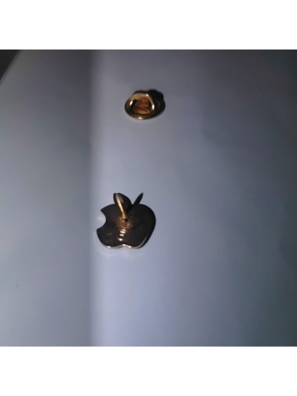 Rainbow Macintosh Apple Logo Pin Tack Lapel Vintage Gold Tone Retro Collectible - Picture 13 of 14